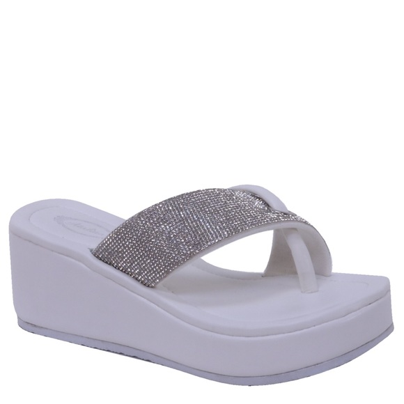 Size 5.5 Italina White Silver Rhinestone Embellished Platform Thong Sandal - Picture 2 of 5